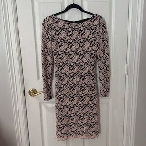 Alice and Olivia Khloe lace dress size 8 long sleeve open back